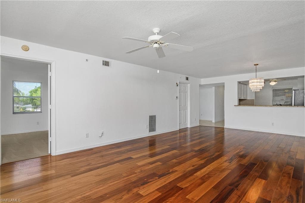 9650 Victoria Ln 201b, Naples, FL 34109-5