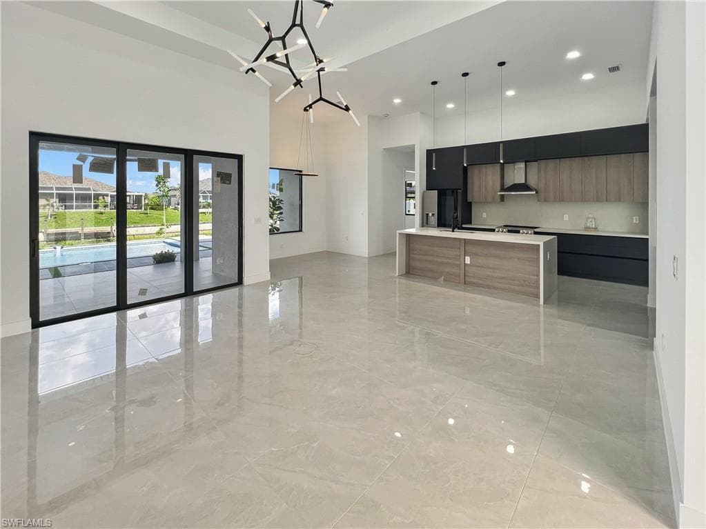 9 14th Ave, Cape Coral, FL 33991-9