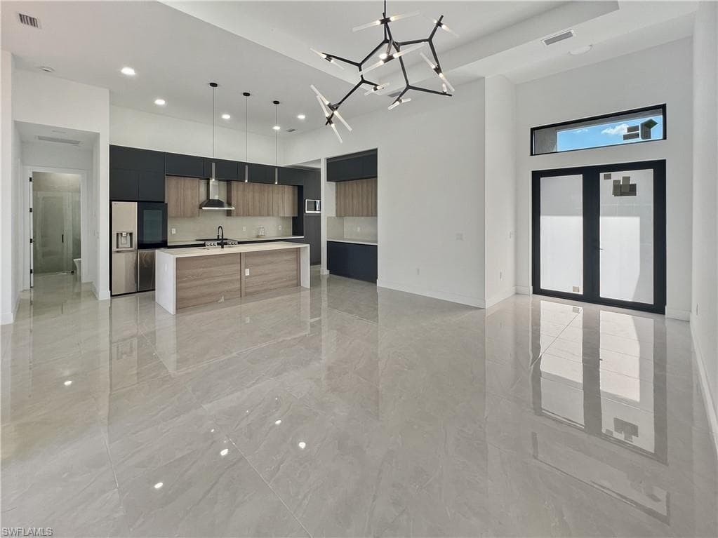 9 14th Ave, Cape Coral, FL 33991-10