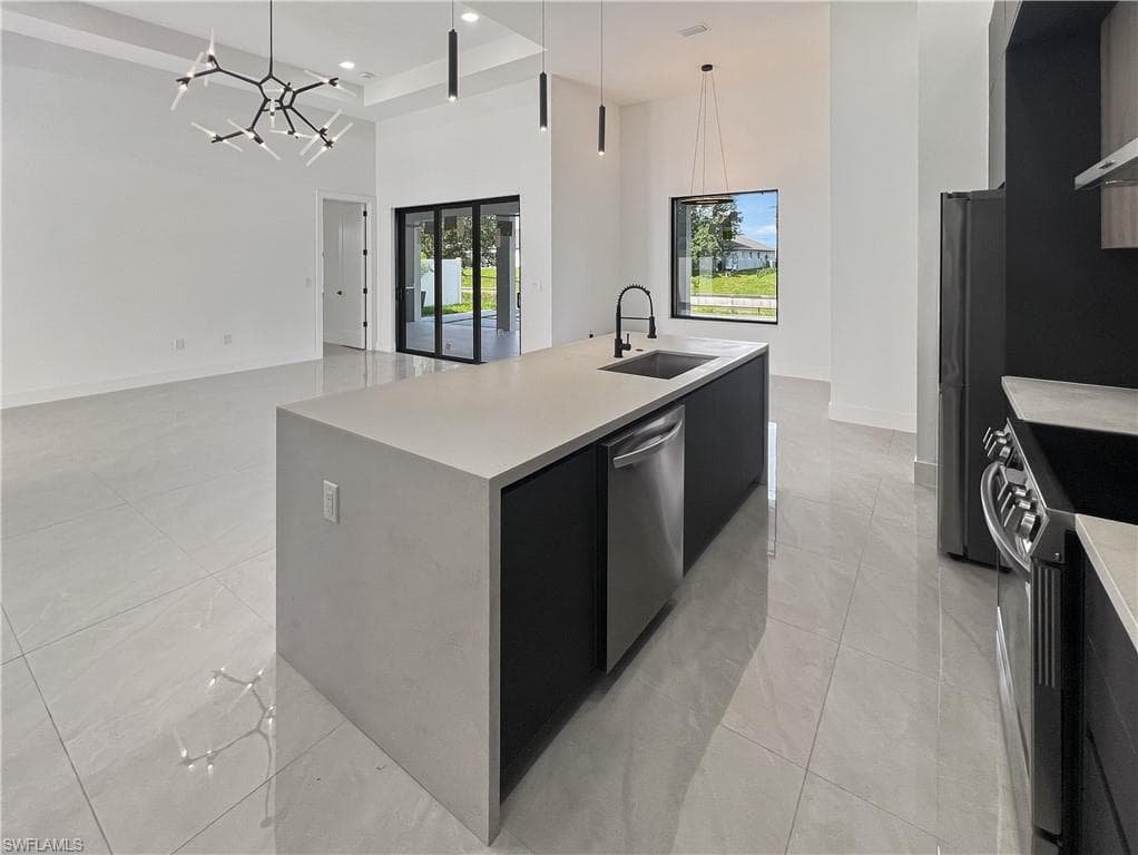 9 14th Ave, Cape Coral, FL 33991-13