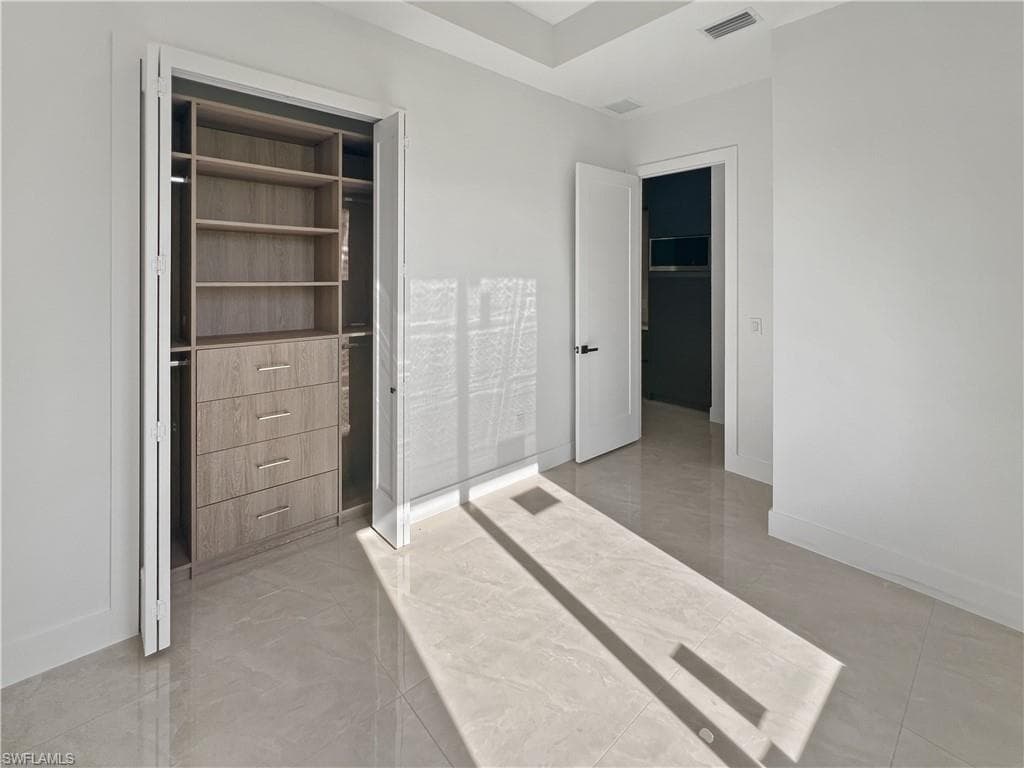 9 14th Ave, Cape Coral, FL 33991-26