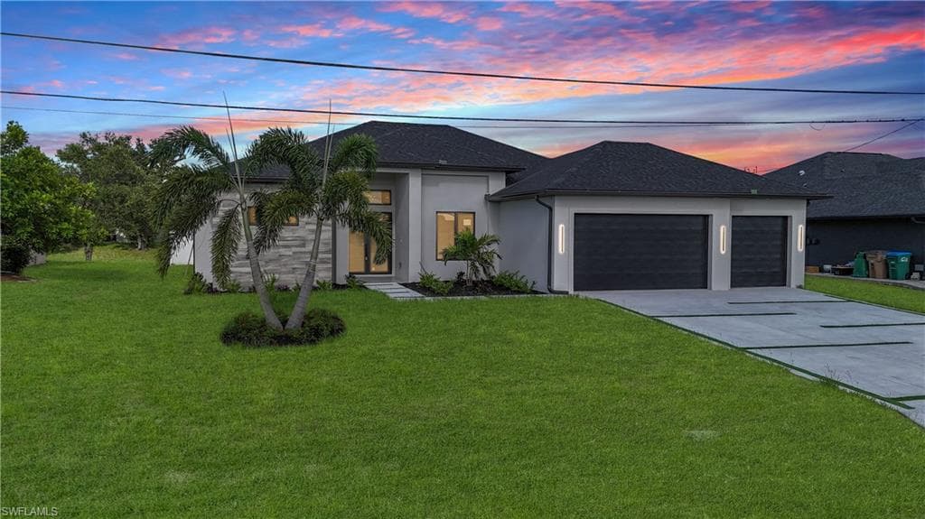 9 14th Ave, Cape Coral, FL 33991-2