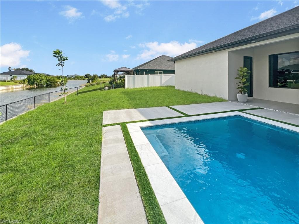 9 14th Ave, Cape Coral, FL 33991-33