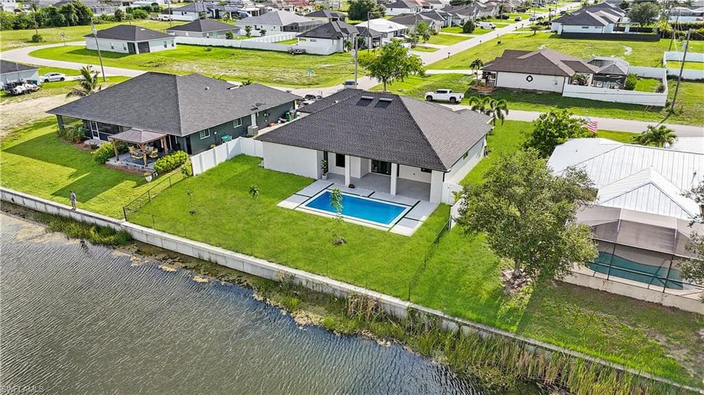 9 14th Ave, Cape Coral, FL 33991-36
