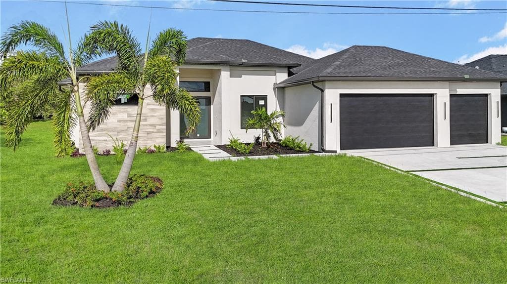 9 14th Ave, Cape Coral, FL 33991-3