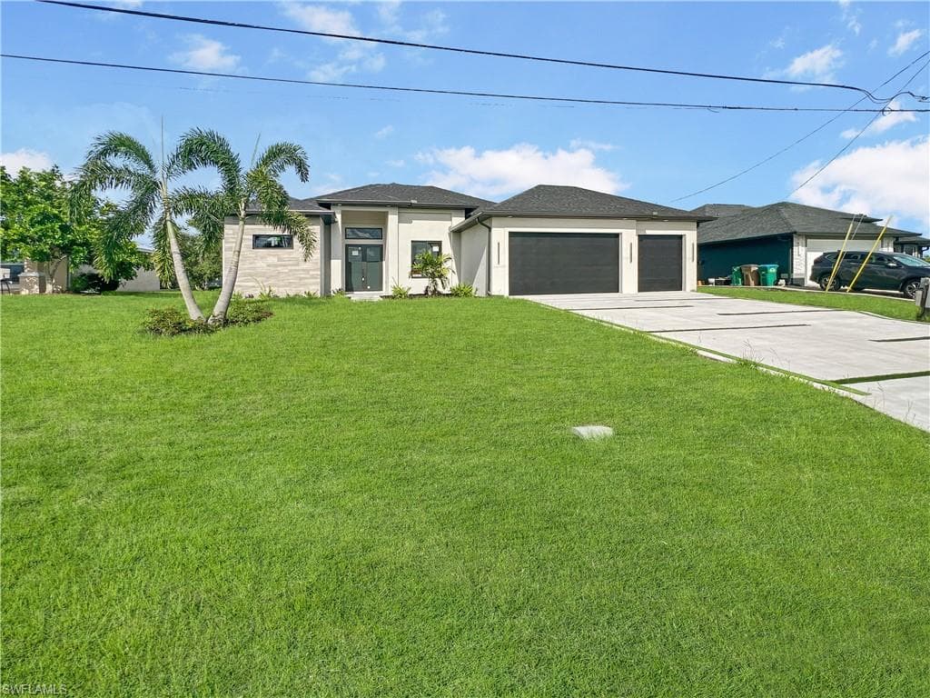 9 14th Ave, Cape Coral, FL 33991-6