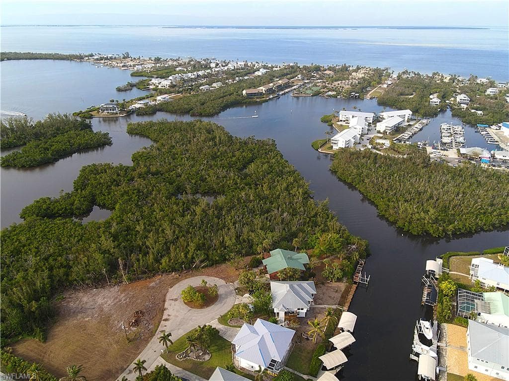 16303 Shoal Ct, Bokeelia, FL 33922-7