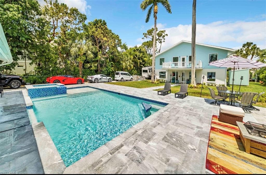 27237 Rio Vista Circle, Bonita Springs, FL 34135-33