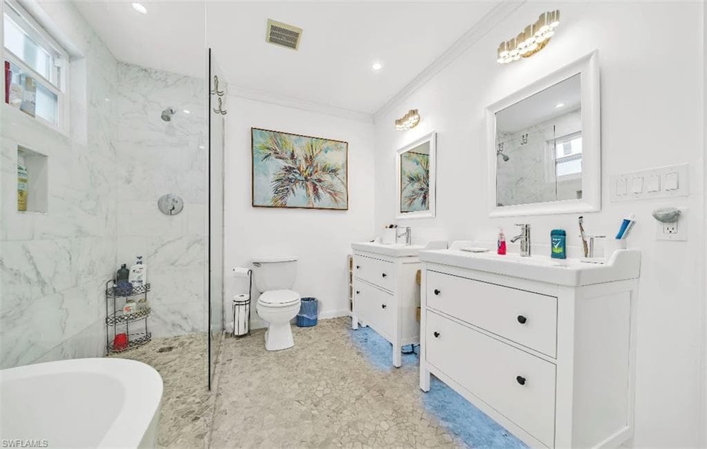 27237 Rio Vista Circle, Bonita Springs, FL 34135-39
