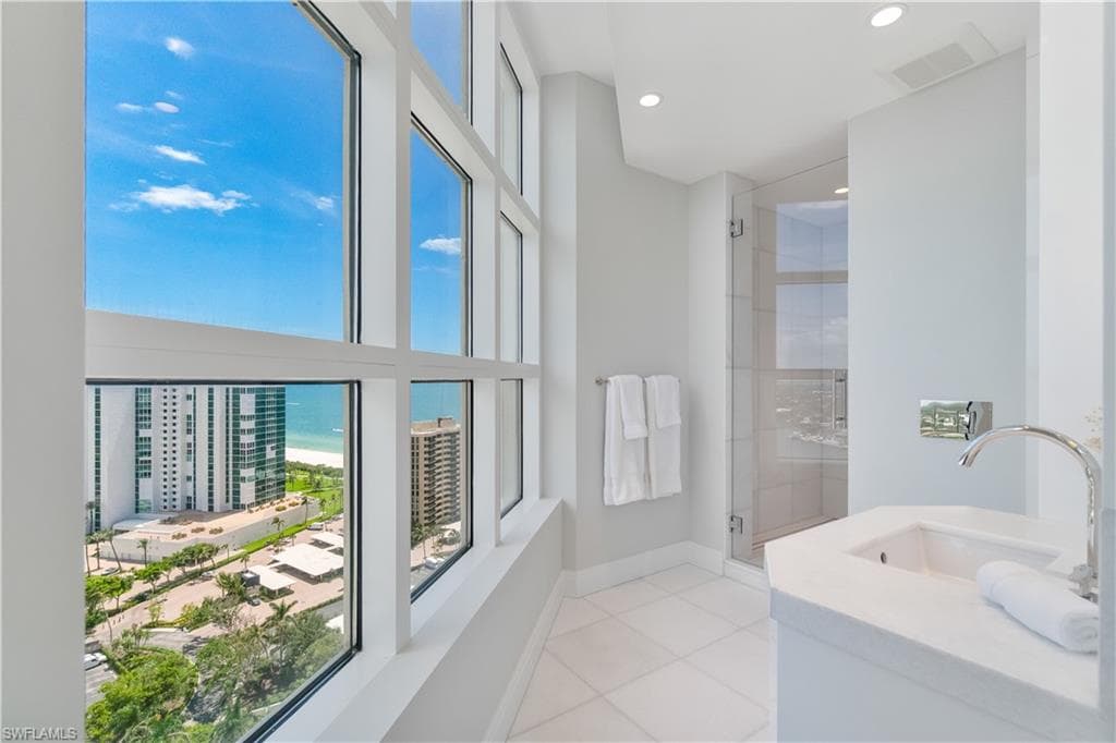 4021 Gulf Shore Blvd N 14, Naples, FL 34103-34