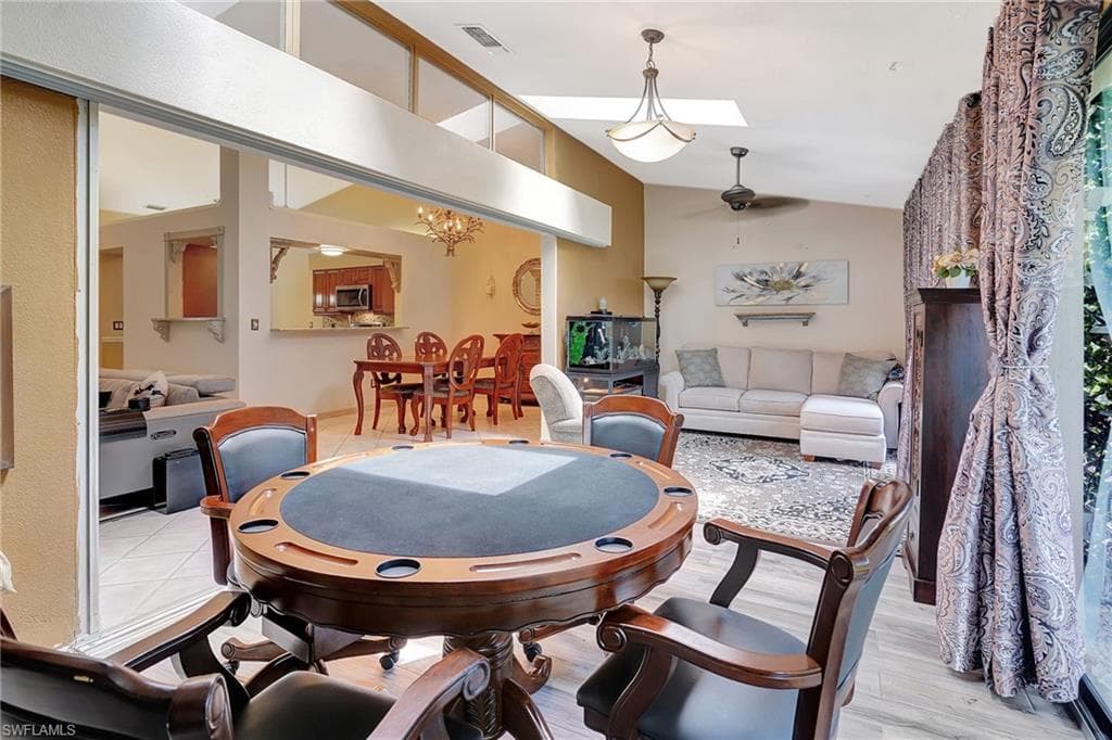 116 Quail Hollow Ct, Naples, FL 34113-10