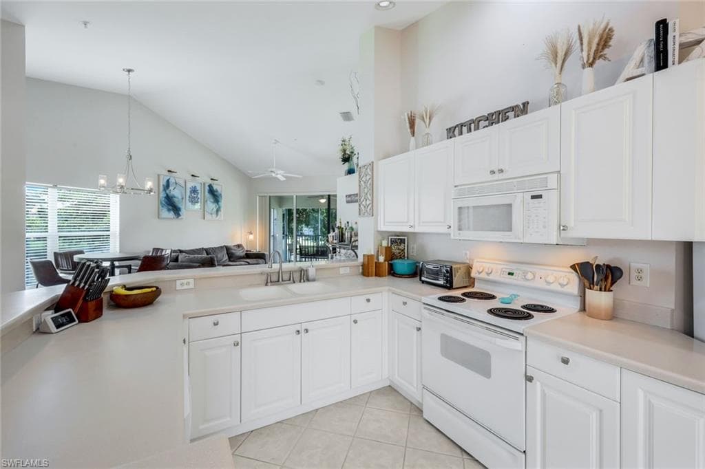 5040 Cedar Springs Dr 201, Naples, FL 34110-10