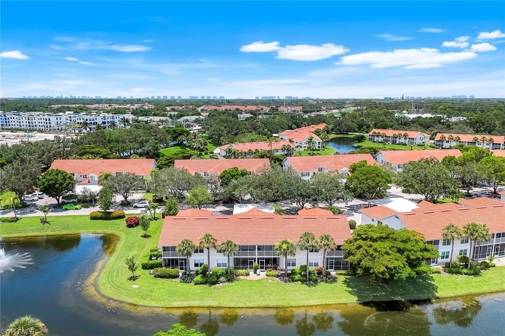 5040 Cedar Springs Dr 201, Naples, FL 34110-27
