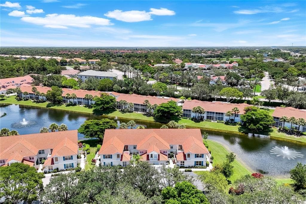 5040 Cedar Springs Dr 201, Naples, FL 34110-30