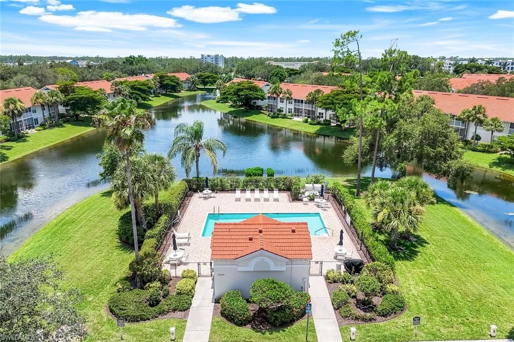 5040 Cedar Springs Dr 201, Naples, FL 34110-31