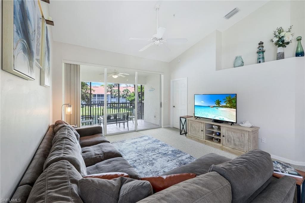 5040 Cedar Springs Dr 201, Naples, FL 34110-5