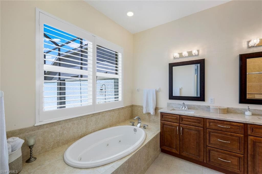 4333 Mistlethrush Ln, Naples, FL 34119-17