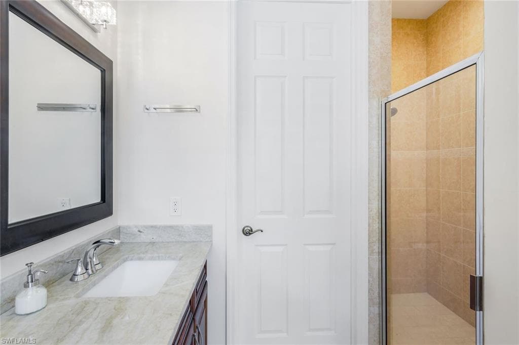 4333 Mistlethrush Ln, Naples, FL 34119-24