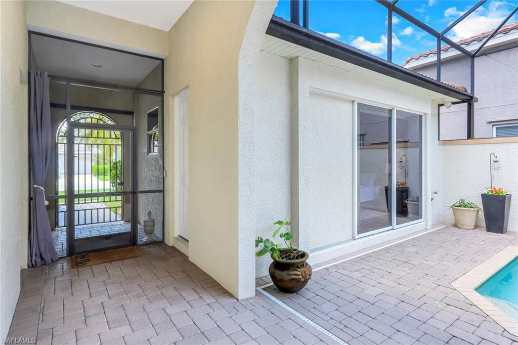 4333 Mistlethrush Ln, Naples, FL 34119-27