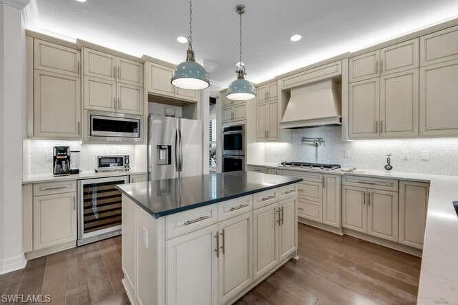 4406 Caldera Cir, Naples, FL 34119-6
