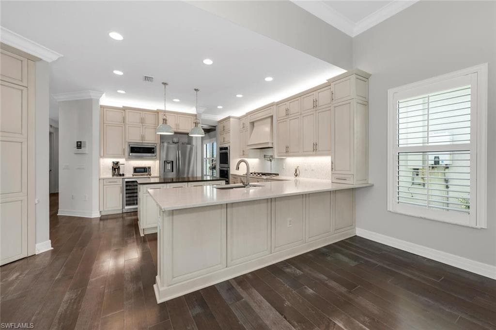 4406 Caldera Cir, Naples, FL 34119-7