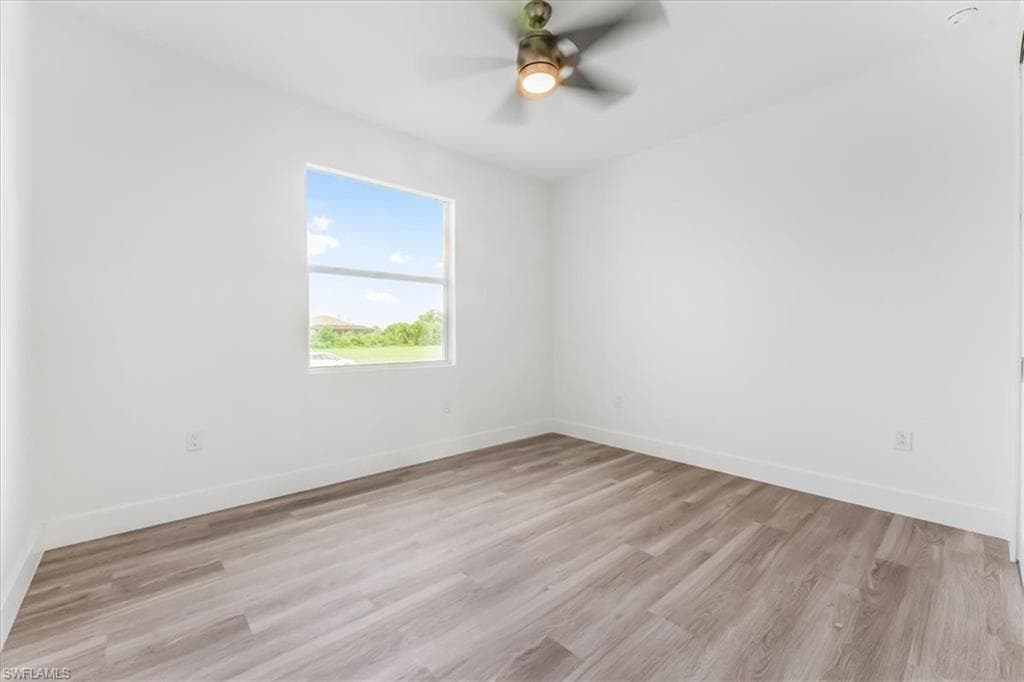 128 26th Pl, Cape Coral, FL 33993-12