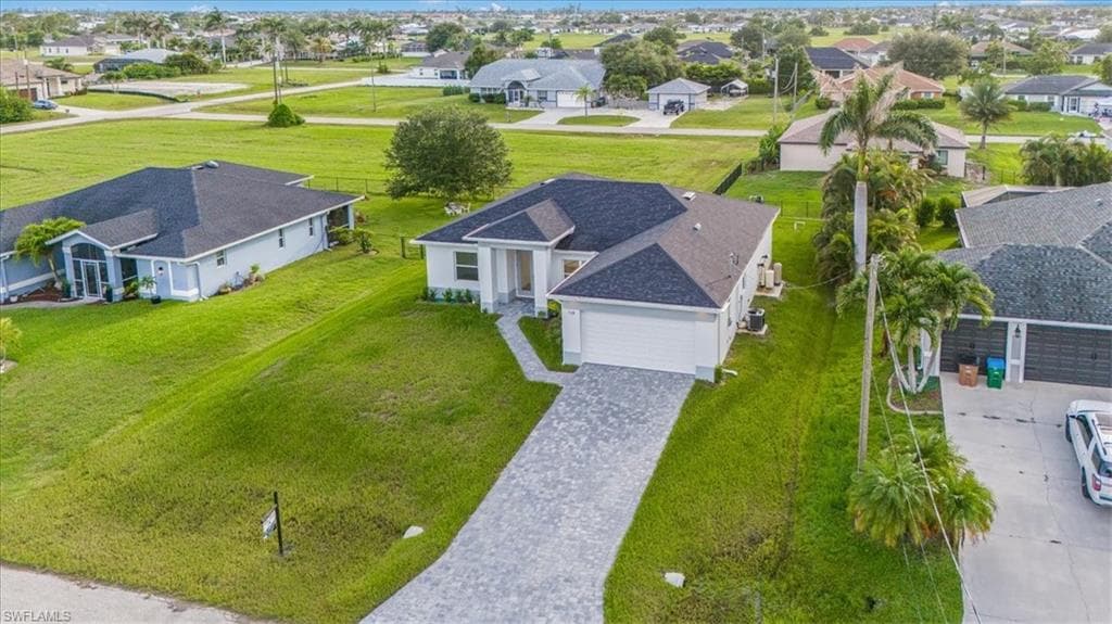 128 26th Pl, Cape Coral, FL 33993-20