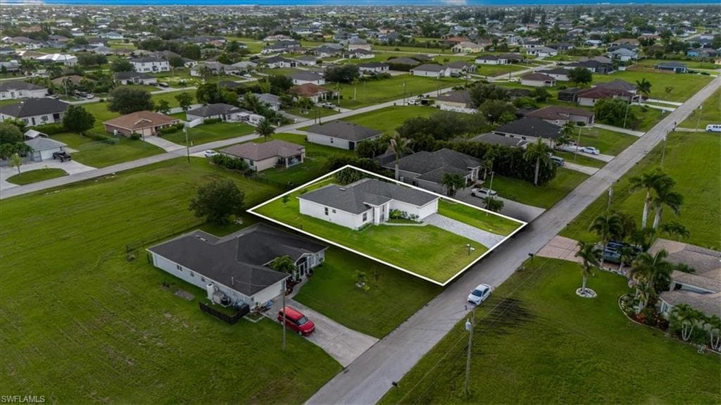 128 26th Pl, Cape Coral, FL 33993-25