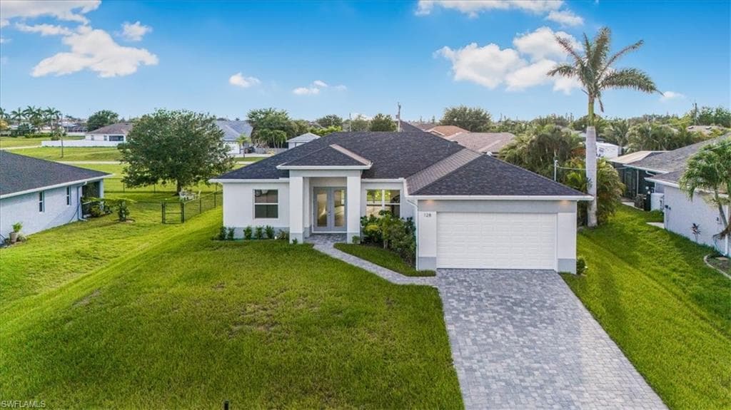 128 26th Pl, Cape Coral, FL 33993-35