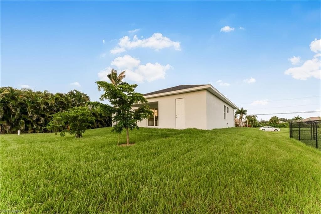128 26th Pl, Cape Coral, FL 33993-42