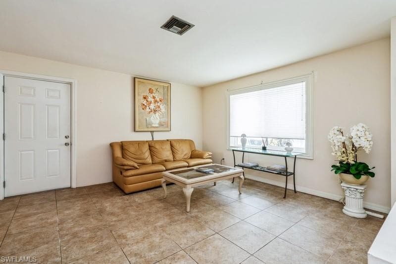 8091 San Carlos Blvd, Fort Myers, FL 33967-10