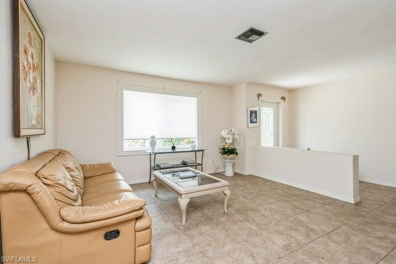 8091 San Carlos Blvd, Fort Myers, FL 33967-11