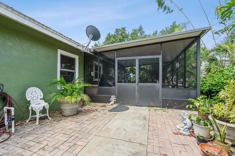 8091 San Carlos Blvd, Fort Myers, FL 33967-37