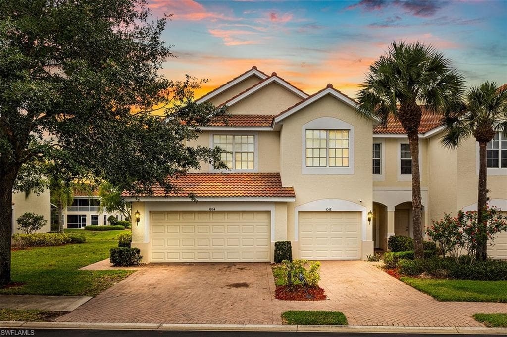 1064 Hampton Cir 54, Naples, FL 34105-27