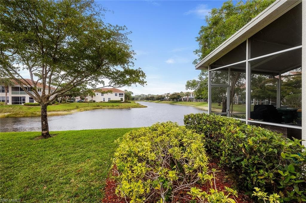 1064 Hampton Cir 54, Naples, FL 34105-31