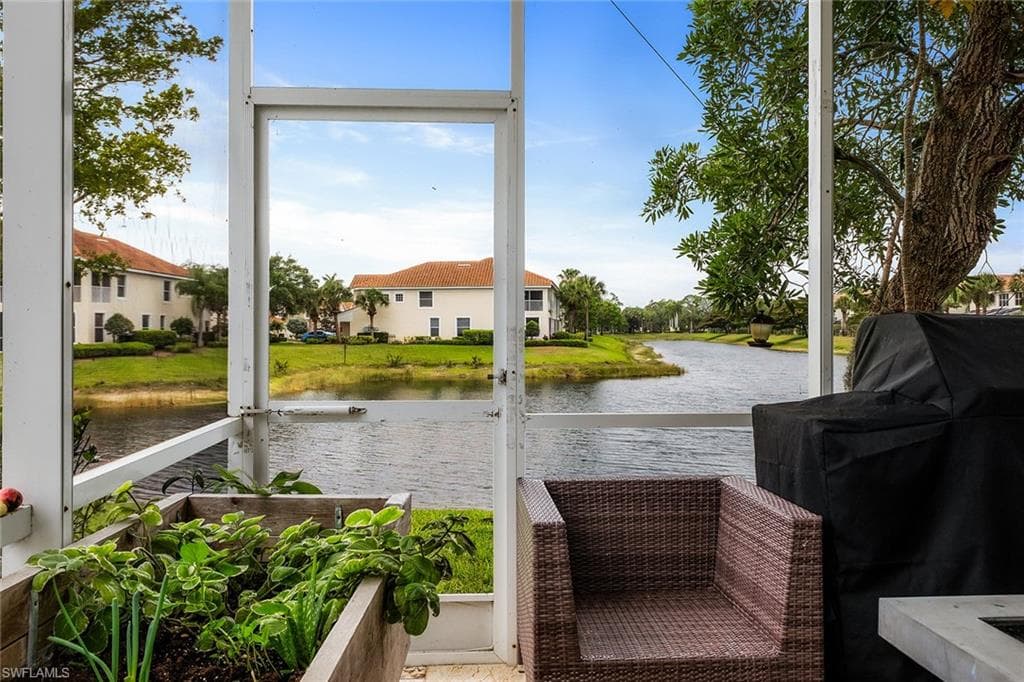 1064 Hampton Cir 54, Naples, FL 34105-33