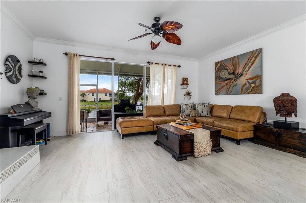 1064 Hampton Cir 54, Naples, FL 34105-6