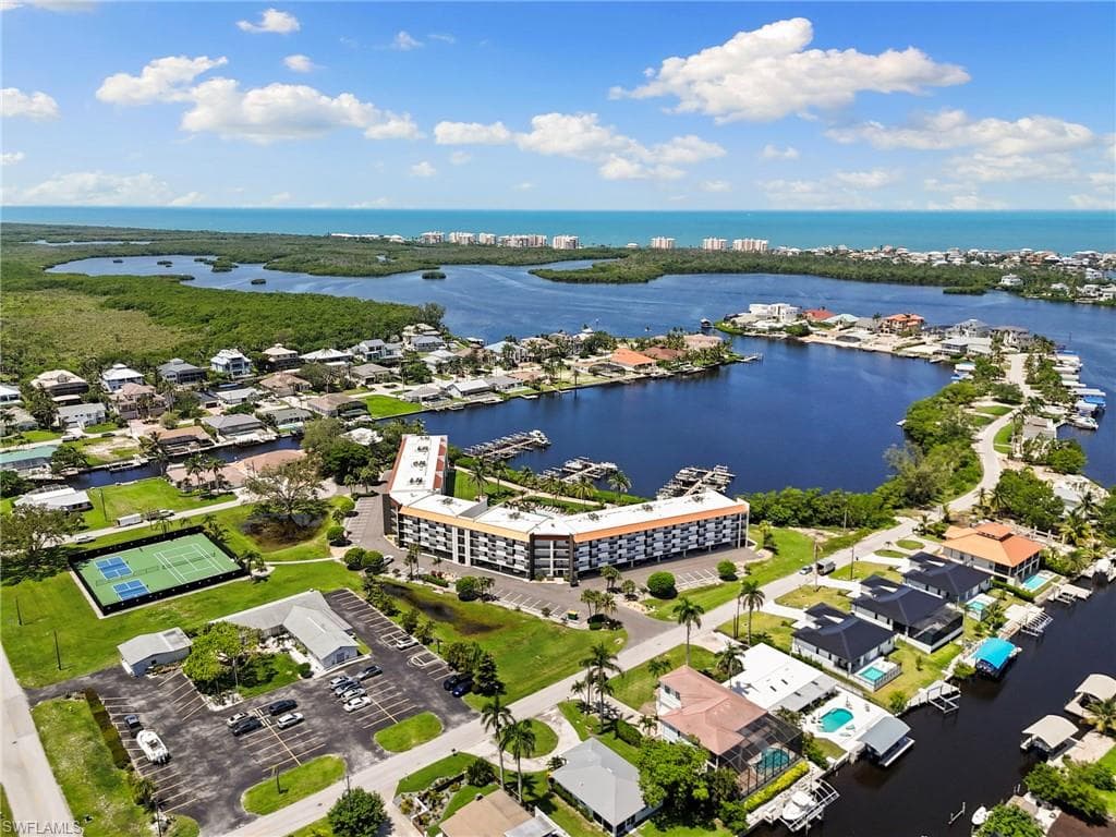 226 3rd St 311, Bonita Springs, FL 34134-35