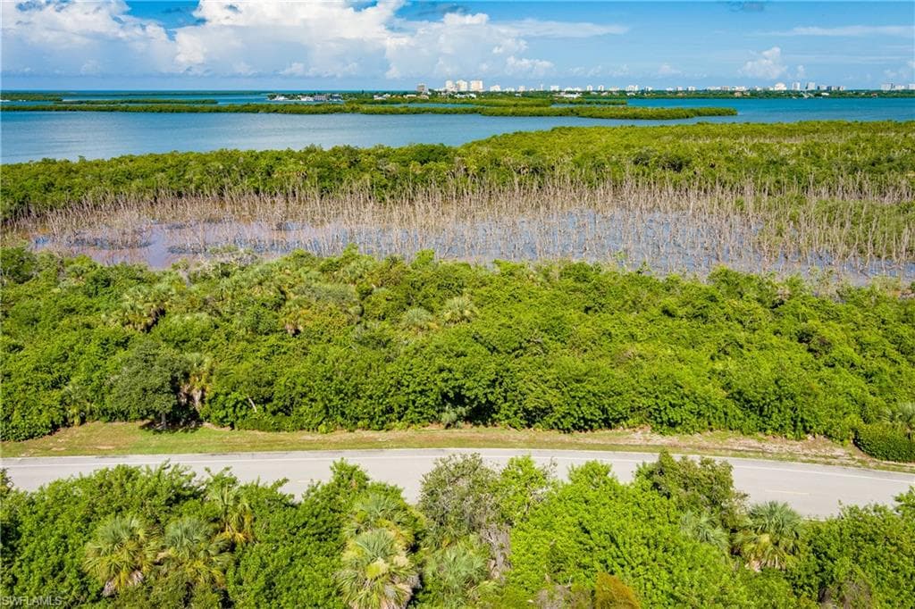 821 Whiskey Creek Dr, Marco Island, FL 34145-4