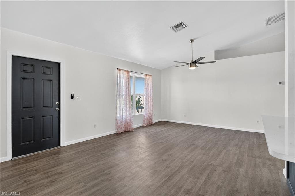1905 11th St, Cape Coral, FL 33991-13