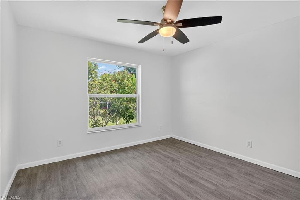 1905 11th St, Cape Coral, FL 33991-31