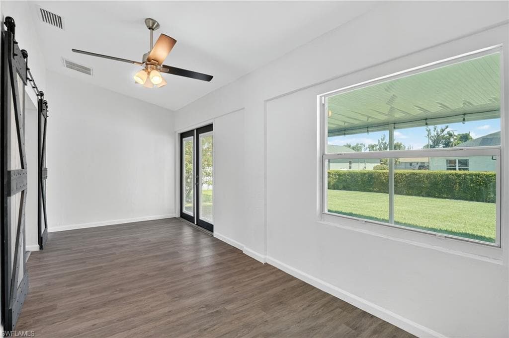 1905 11th St, Cape Coral, FL 33991-36