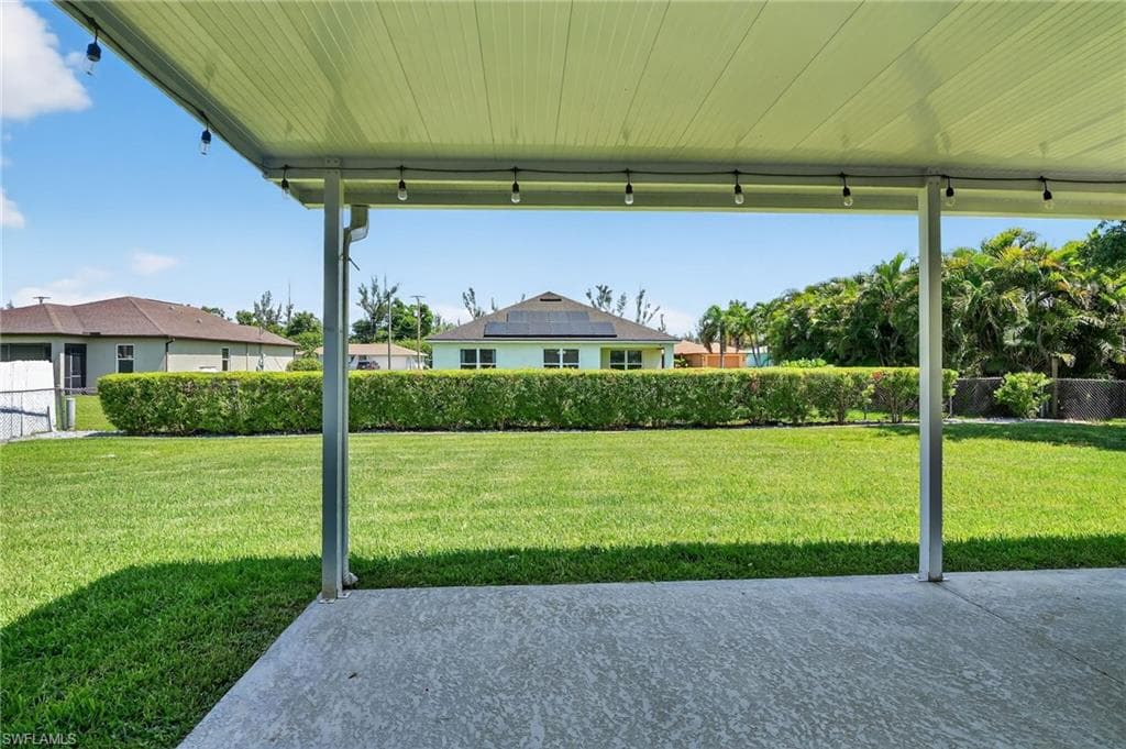 1905 11th St, Cape Coral, FL 33991-40