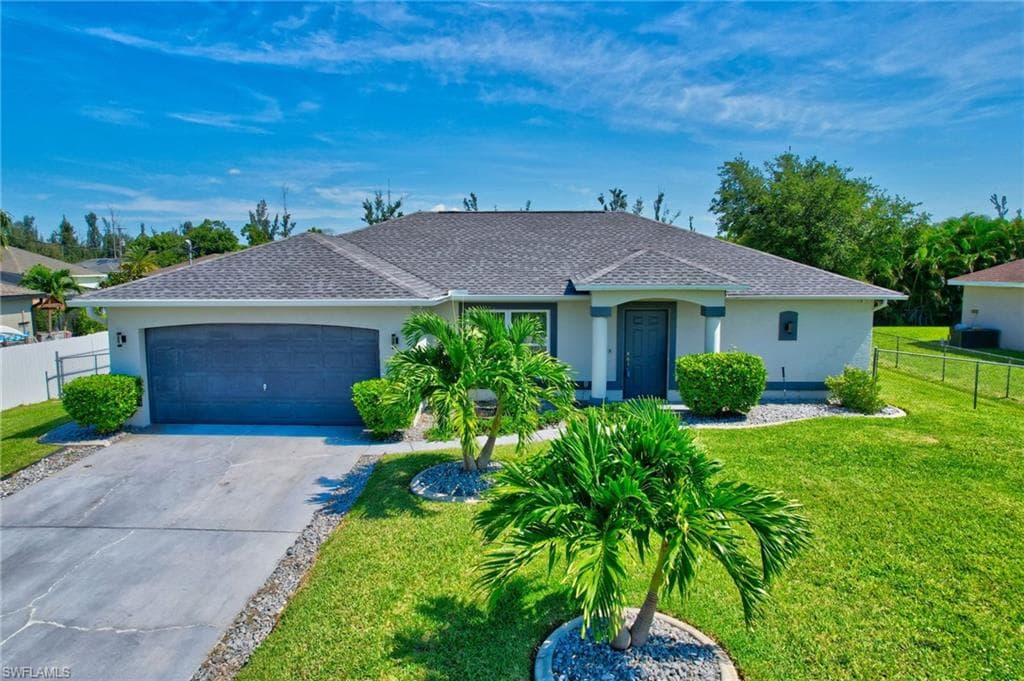 1905 11th St, Cape Coral, FL 33991-43