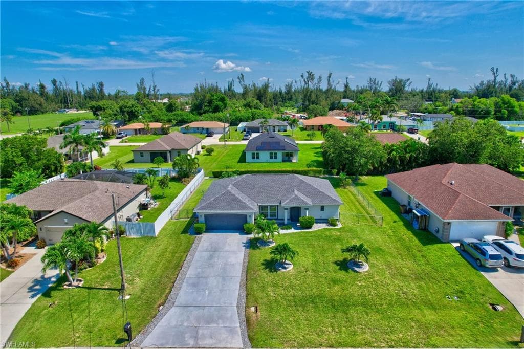 1905 11th St, Cape Coral, FL 33991-45