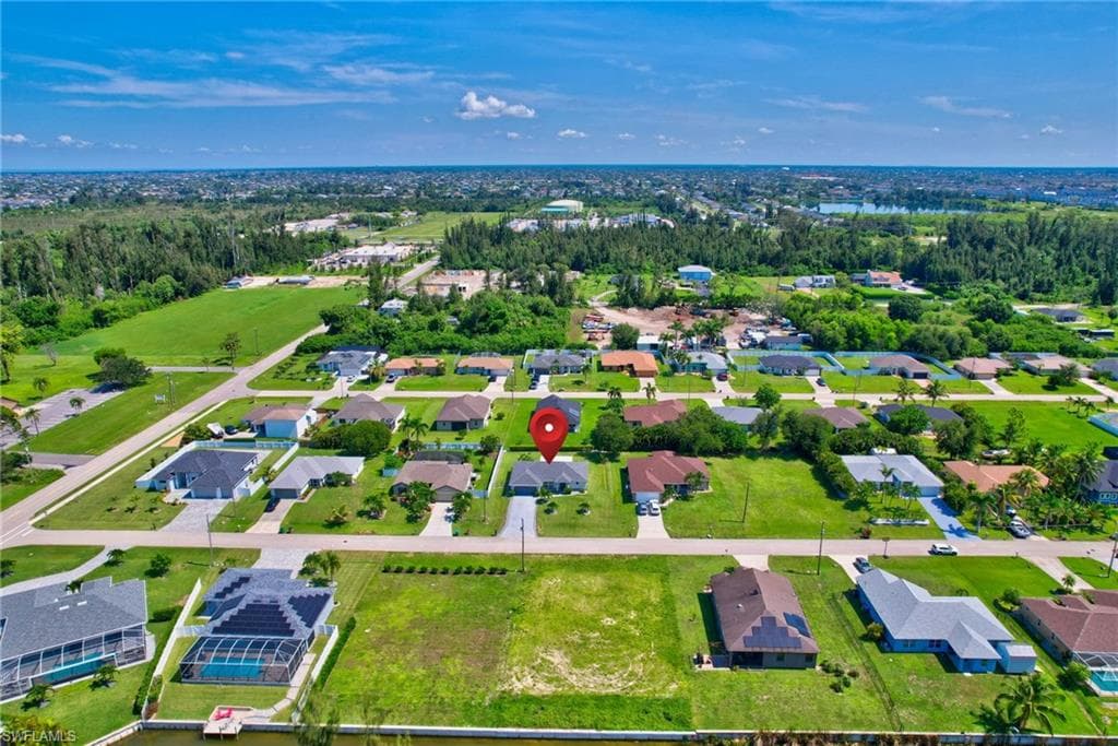 1905 11th St, Cape Coral, FL 33991-46