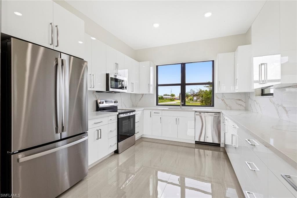 3104 Donald Ave S, Lehigh Acres, FL 33976-10