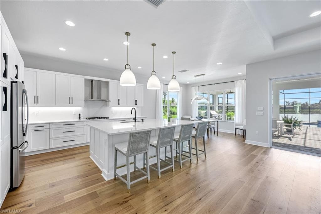 12092 Eucalyptus Way, Naples, FL 34120-16