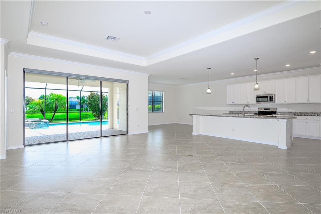 4604 Abaca Cir, Naples, FL 34119-11