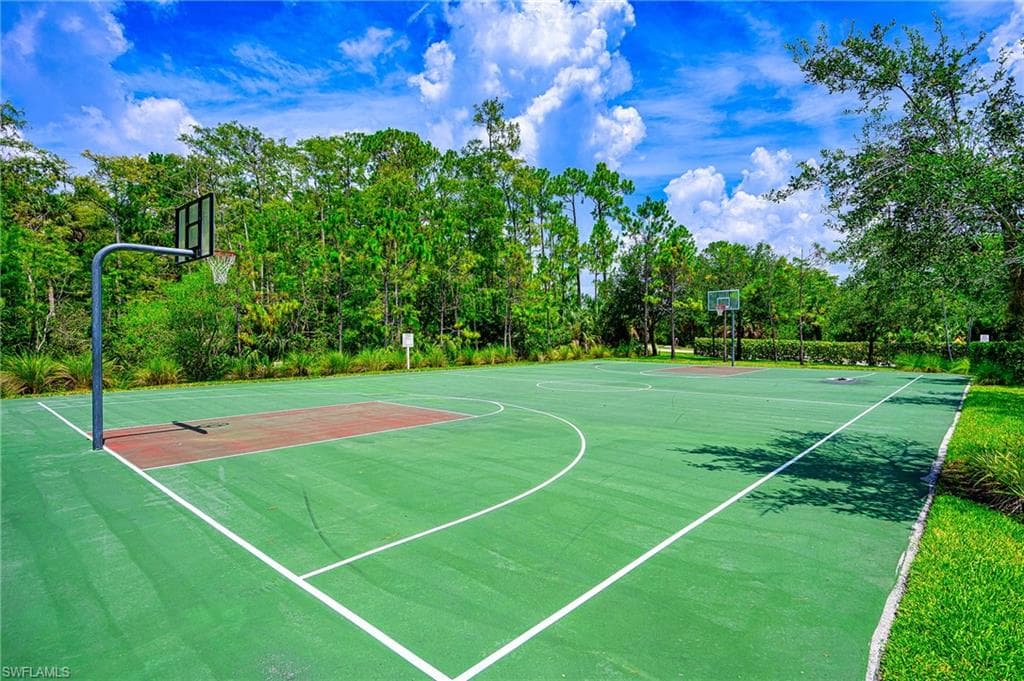 4604 Abaca Cir, Naples, FL 34119-40